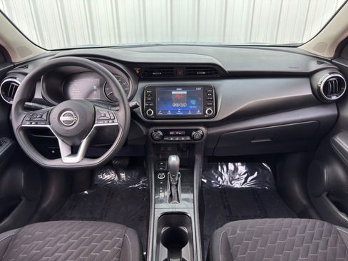 Used 2022 Nissan Kicks SV image 10