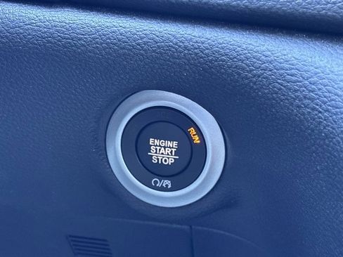 Used 2024 Chrysler Pacifica Touring-L w/ S Appearance Package image 32