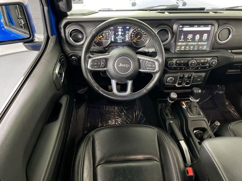 Used 2021 Jeep Gladiator Overland w/ Popular Equipment Package AWD/4WD image 21