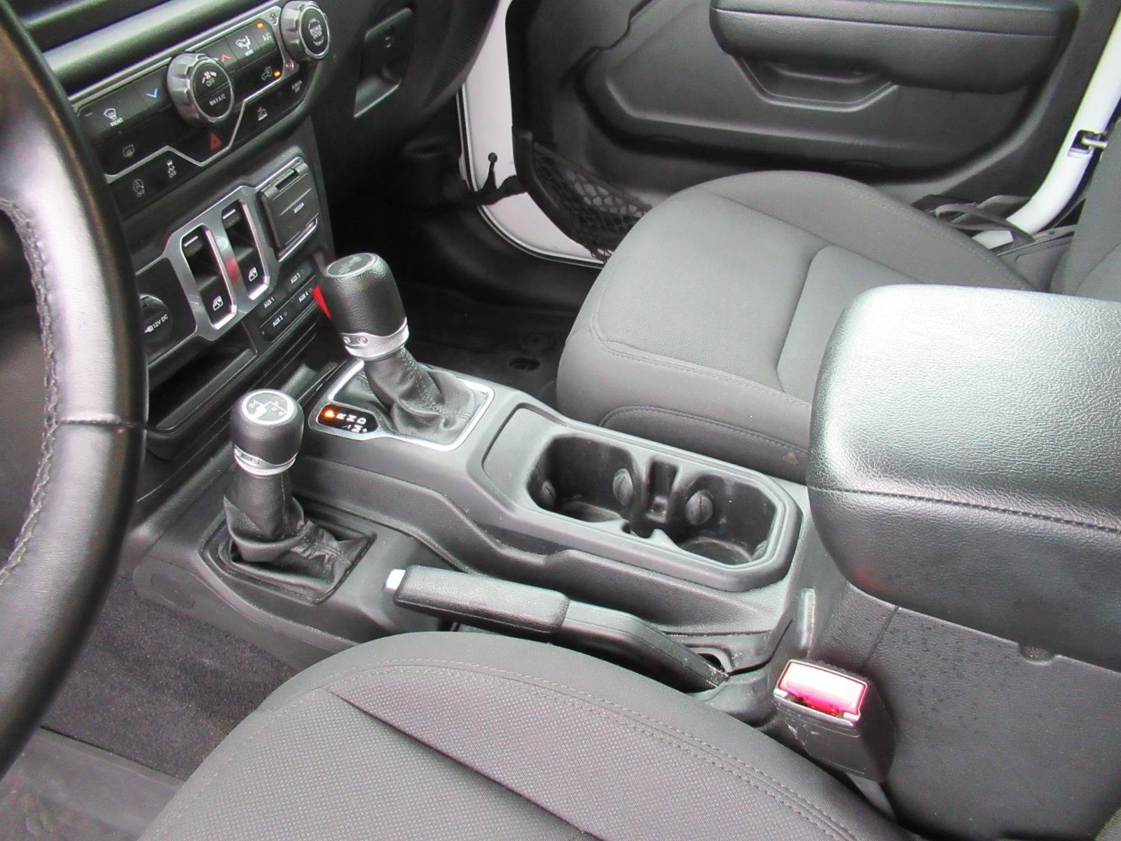 Used 2022 Jeep Wrangler Sport AWD/4WD image 15