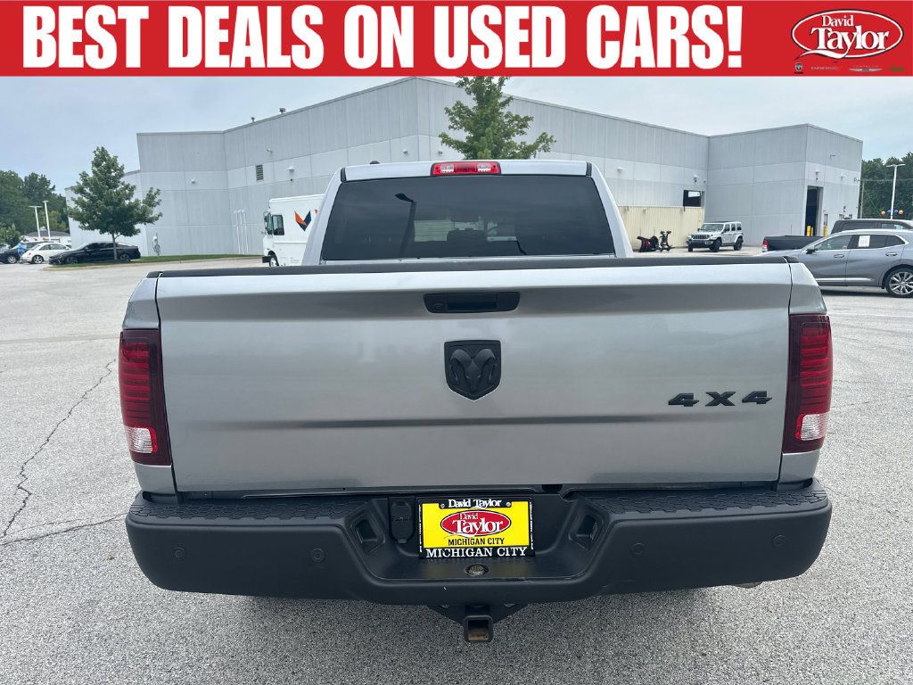 Used 2024 RAM 1500 Warlock AWD/4WD image 4