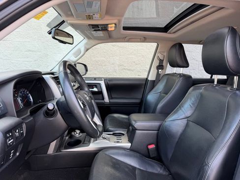 Used 2014 Toyota 4Runner Limited AWD/4WD image 9