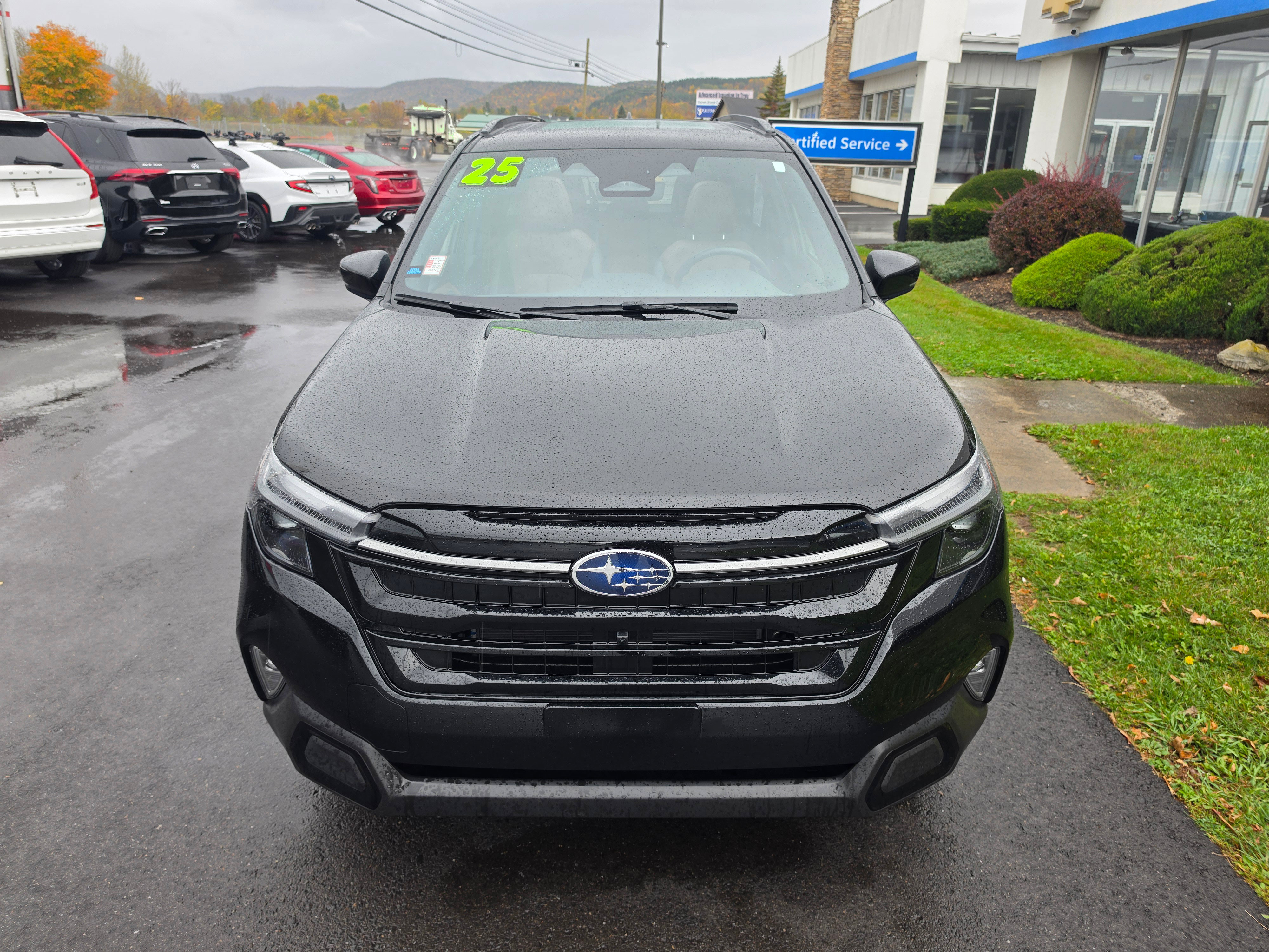Used 2025 Subaru Forester Touring AWD/4WD image 9