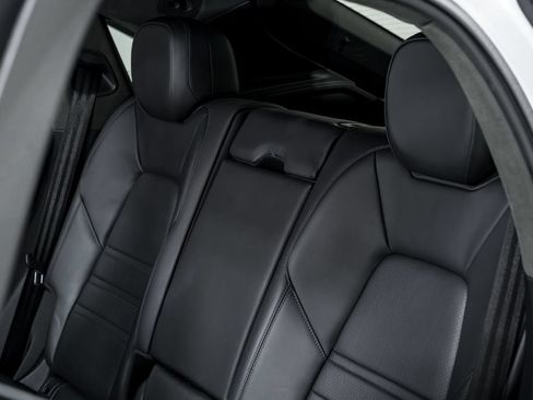 Used 2024 Porsche Cayenne Turbo GT AWD/4WD image 32