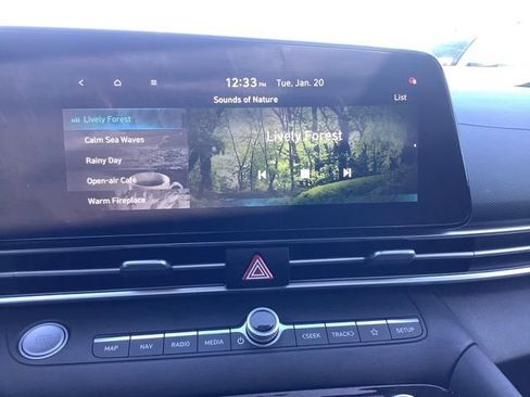 Certified 2021 Hyundai Elantra Limited image 30