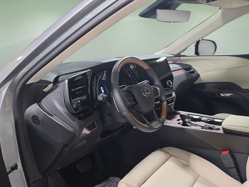 New 2026 Lexus RX 450h AWD image 14