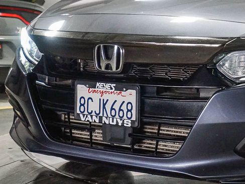 Used 2018 Honda Accord Sport image 5