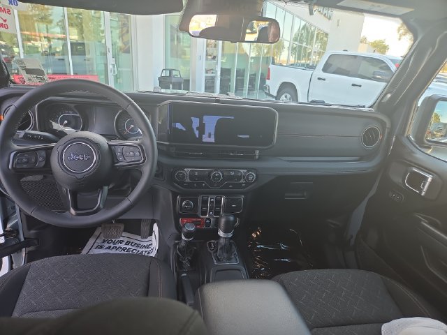 Used 2026 Jeep Gladiator Mojave AWD/4WD image 8