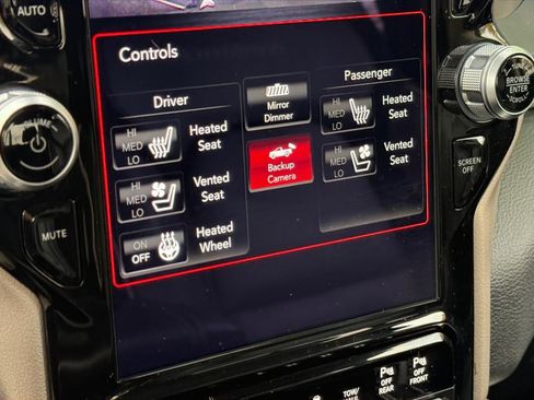 Used 2021 RAM 1500 Laramie image 18