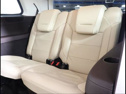 Used 2017 Mercedes-Benz GLS 550 4MATIC image 11