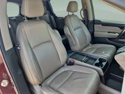 Certified 2021 Honda Odyssey Touring image 18