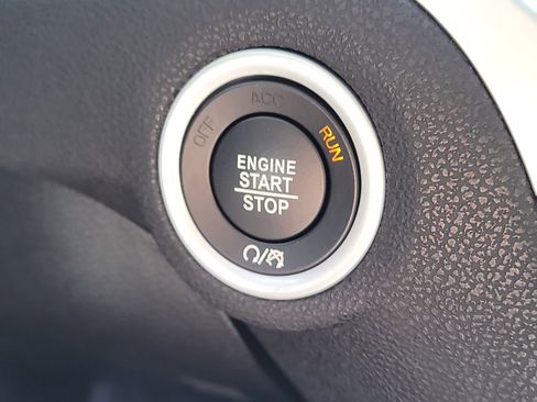 Used 2023 Chrysler 300 Touring L image 26