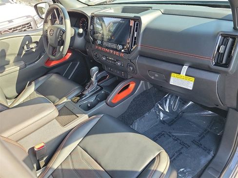 New 2025 Nissan Frontier PRO-4X w/ Pro Premium Package image 11