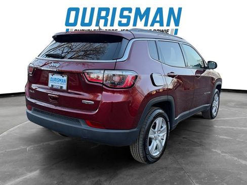 Used 2022 Jeep Compass Latitude image 3