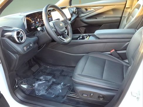 Used 2024 Chevrolet Blazer EV LT AWD/4WD image 10