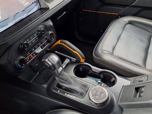 Certified 2024 Ford Bronco Badlands image 14