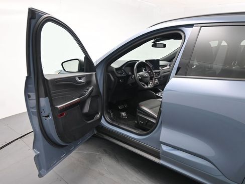 Certified 2023 Ford Escape ST-Line w/ Tech Pack #1 image 9