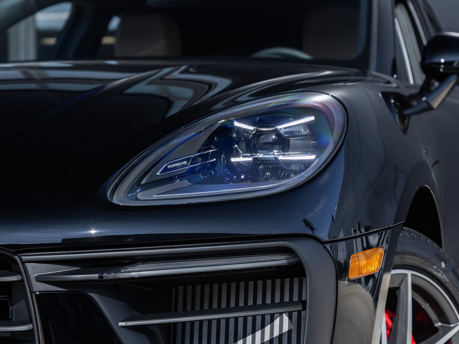 Certified 2026 Porsche Macan S AWD/4WD image 17