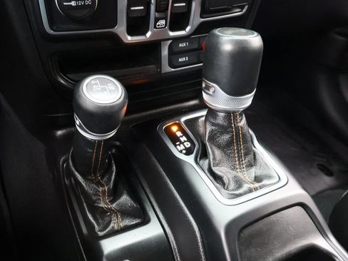 Used 2022 Jeep Wrangler Unlimited Sahara image 26