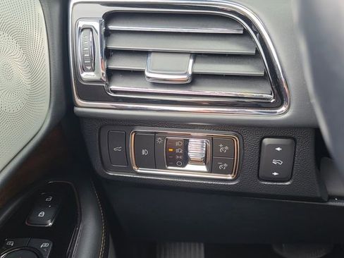 Used 2022 Lincoln Navigator Black Label AWD/4WD image 24