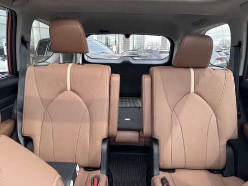 Used 2024 Toyota Grand Highlander Platinum image 12