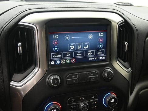 Used 2021 Chevrolet Silverado 1500 LT Trail Boss w/ Convenience Package II AWD/4WD image 18