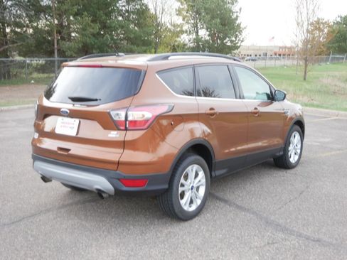 Certified 2017 Ford Escape SE w/ Equipment Group 201A AWD/4WD image 6