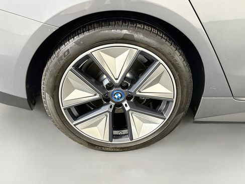 Used 2023 BMW i4 eDrive40 w/ Premium Package RWD image 33