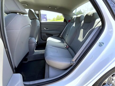 New 2026 Hyundai Elantra SE FWD image 20