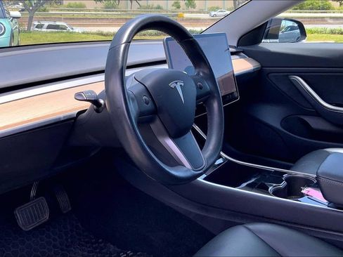 Used 2019 Tesla Model 3 Standard Range Plus RWD image 13
