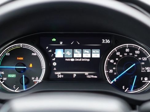 Certified 2024 Toyota Venza XLE image 23