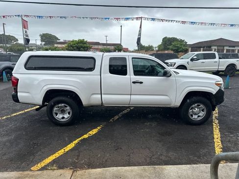 Used 2020 Toyota Tacoma SR5 RWD image 6