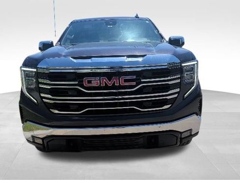 Used 2024 GMC Sierra 1500 SLT AWD/4WD image 8