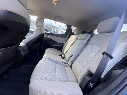 Used 2018 Hyundai Santa Fe Sport w/ 2.4L Value Package 02 image 10