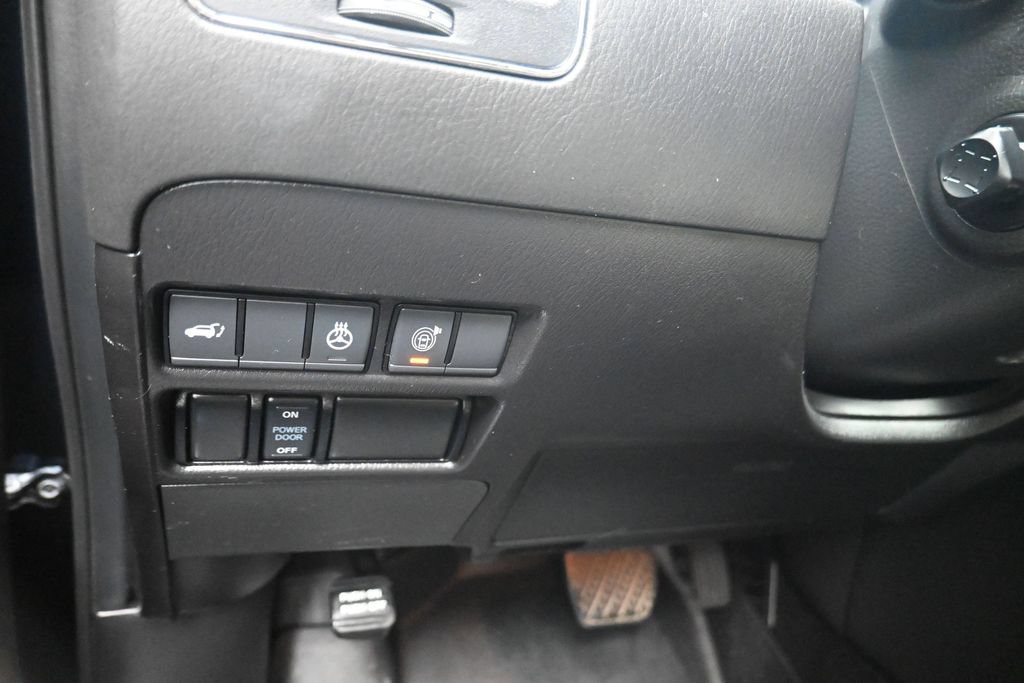 Used 2023 Nissan Armada Platinum w/ Cargo Package RWD image 12