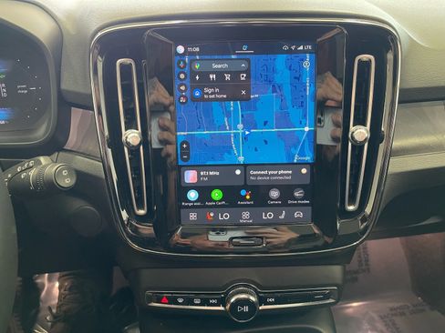 Used 2023 Volvo XC40 Recharge Ultimate AWD/4WD image 48