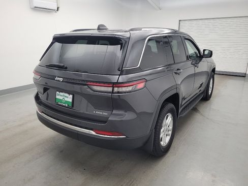 Used 2023 Jeep Grand Cherokee Laredo w/ Luxury Tech Group I AWD/4WD image 9