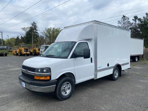 New 2025 Chevrolet Express 3500 w/ Power Convenience Package image 6
