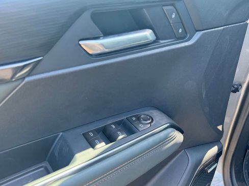New 2026 GMC Acadia AT4 w/ Luxury Package AWD/4WD image 17