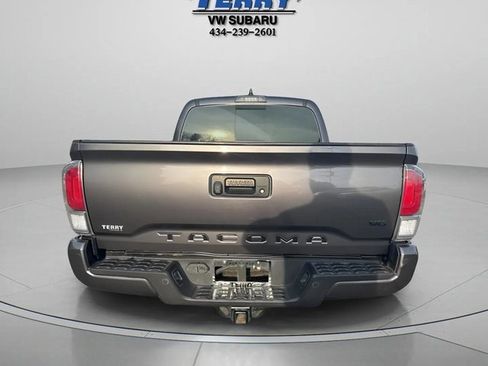 Used 2020 Toyota Tacoma TRD Off-Road w/ Technology Package image 3