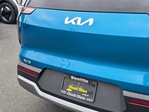 New 2026 Kia EV9 Wind AWD/4WD image 13