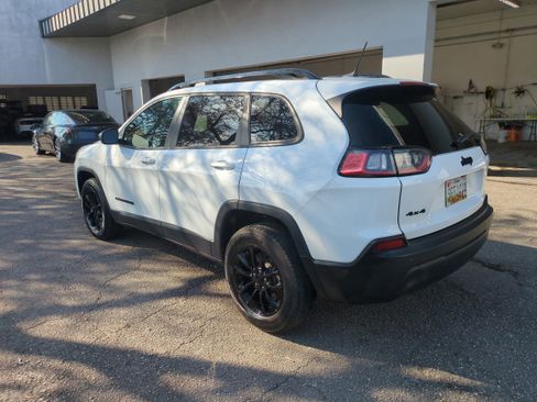 Certified 2023 Jeep Cherokee Altitude Lux image 7