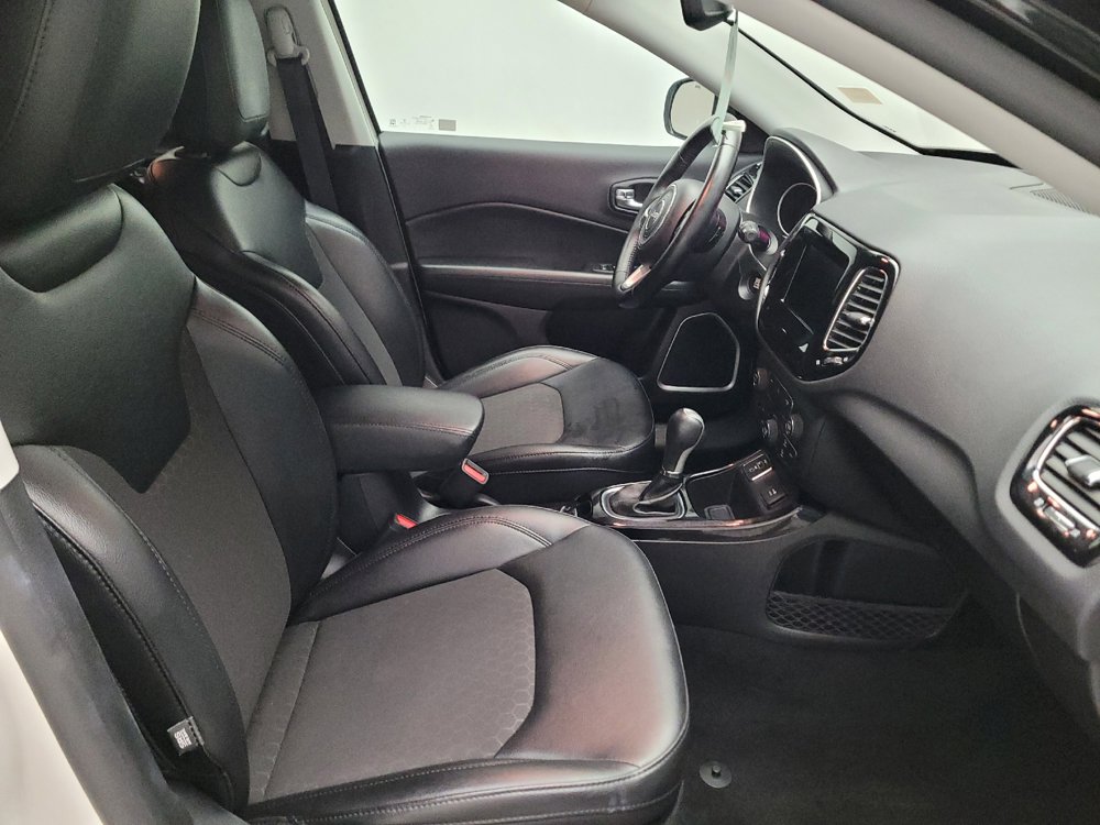 Used 2020 Jeep Compass Latitude FWD image 21