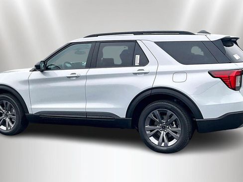New 2026 Ford Explorer Active image 3