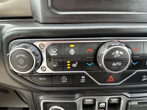 Used 2019 Jeep Wrangler Unlimited Sport S AWD/4WD image 42