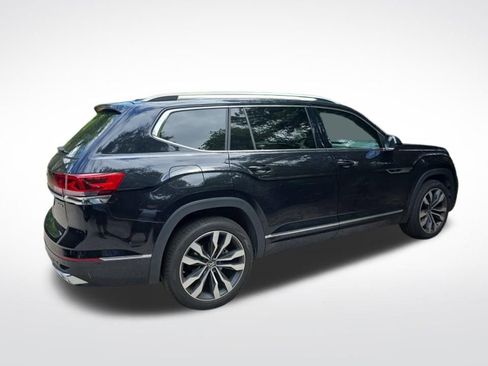 Used 2023 Volkswagen Atlas SEL Premium image 3