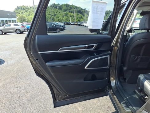 Certified 2023 Kia Telluride S w/ S Sunroof Package AWD/4WD image 15