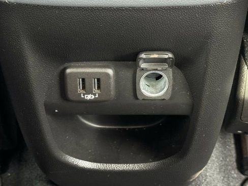 Used 2020 Chevrolet Colorado Z71 image 28