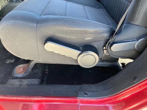 Used 2011 Jeep Wrangler Unlimited Sport image 40