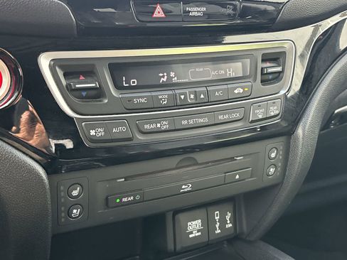 Used 2017 Honda Pilot Elite image 20